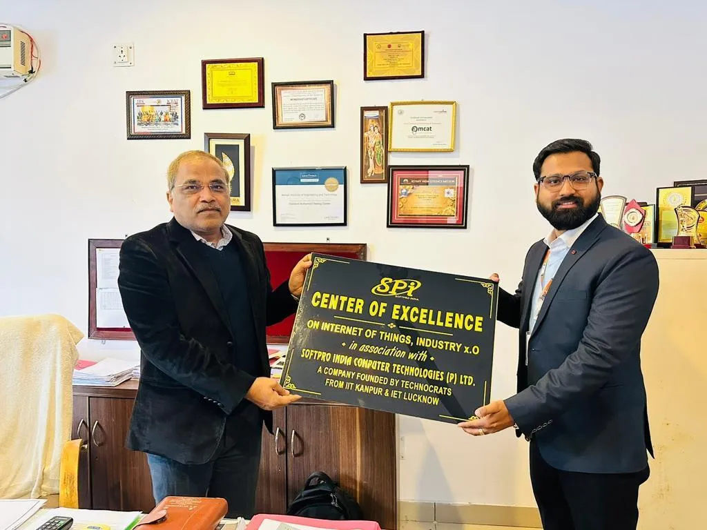 Er. Akhil Srivastava of SSS India handing the Center of Excellence name plate to Bansal Director Dr. S. K. Agarwal